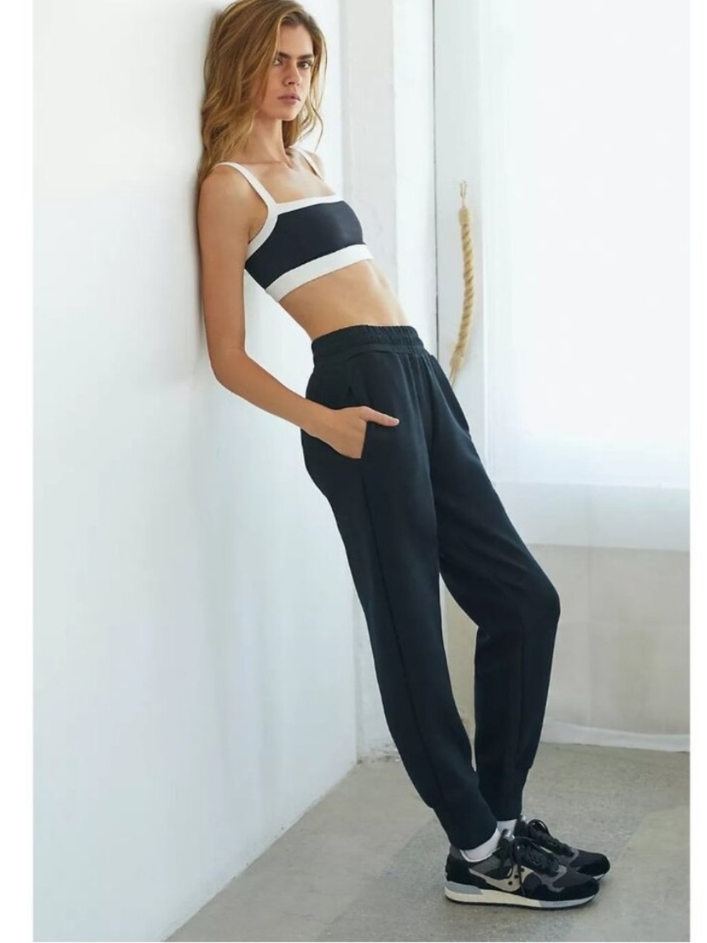 BOGO! VARLEY The Slim Cuff Pants Joggers in Navy Blue Size Medium - Picture 2 of 11